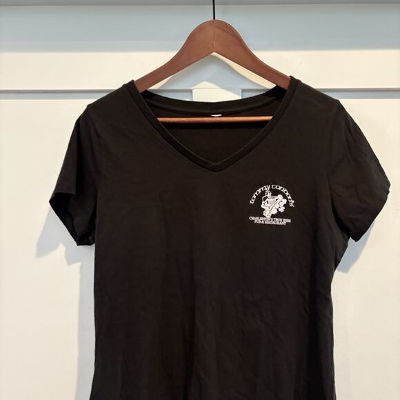 Tommy Condon’s Shirt Women M Black Skinny Tee Charleston Irish Pub St Patrick’s - Picture 2 of 10